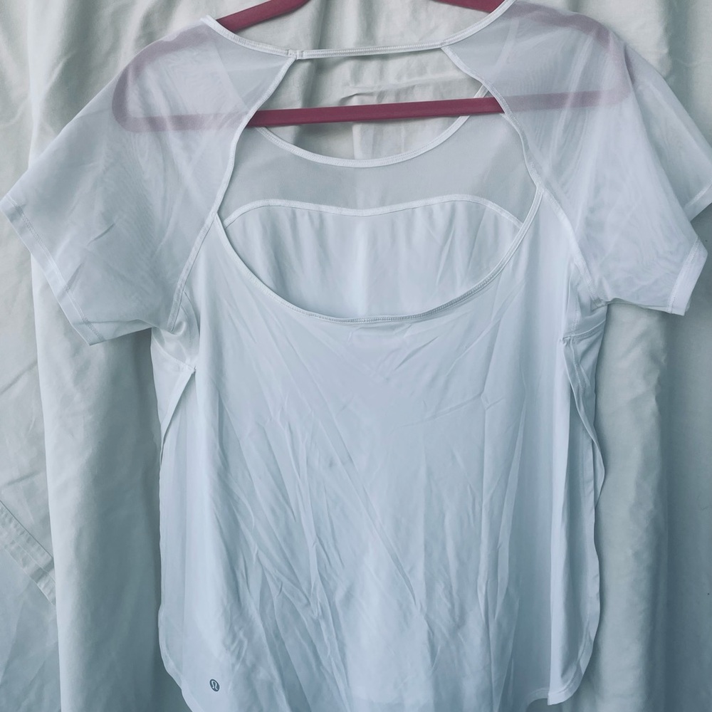 Women's Lululemon White Mesh Top - Picture 2 of 3